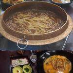 料亭 金鍋 - 牛肉の後は麺をゆでてふるまってくれました