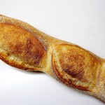 ロラソ - バゲット・ロラン（店主の名前のバゲット）324円＝15年11月