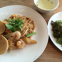 シンガポール・シーフード・リパブリック 大丸梅田 - 2015/9月ランチ:チャオクワイテイ1240円
