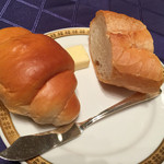 ホテル花水木 - 自家製パンとバター