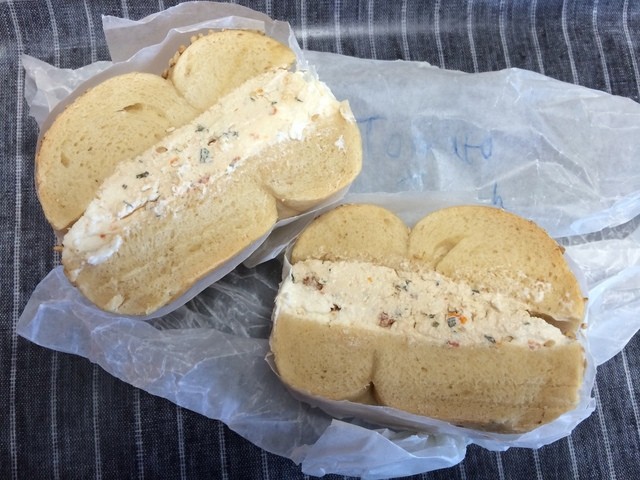 水天宮前 オーゾウベーグル ベーグルサンドも凄かった By せくれたりー オーゾウ ベーグル Ozo Bagel 水天宮前 ベーグル 食べログ