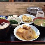 マルミヤ食堂 - おでん定食　全貌♡