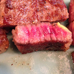 くいしんぼー山中 - 噛めば噛む程旨味に溢れる。筋や余分な脂が無いので安心して食べることに集中できる！( •̀ .̫ •́ )