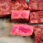 くいしんぼー山中 - 中はしっとりレアで温かい♡