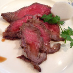 くいしんぼー山中 - 手前はヒレミニョン、奥はランジリ