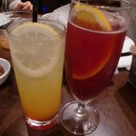 バツ - ワインクーラーとサングリア