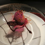 エクアトゥール - 27年12月　チョコレート、カシスソース、リキュールチップ