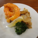 辛み海老と燻製帆立の盛り合せ　1512