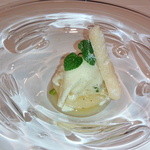 レストラン ラ・フロレゾン・ドゥ・タケウチ - 洋梨のコンポートのシャルロット