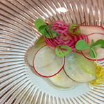 レストラン ラ・フロレゾン・ドゥ・タケウチ - 北海道産ホタテを５種類根菜とオリーブキャビアを添えて