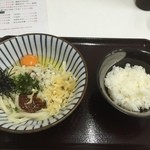2015・12　裏メニュー６００円。　醤油油うどん500円+ライス100円
