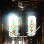 或る列車 - 車内ステンドグラス