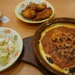 サイゼリヤ - 辛味チキン ミラノ風ドリア 小エビのサラダ