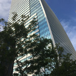 NAGOYA OYSTER BAR - 高くそびえるルーセントタワーの二階にあります。
