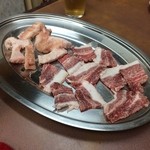 しろた焼肉店 - アカセンとつらを塩で