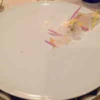 フランス料理 オークヴィル - シェフが手がける始まりの一皿