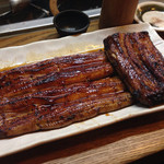 かぶと - 養殖 2匹 天然半分 養殖もよいけど、別ものですね。天然は。 一年振りにこの時期の天然をいただいています。ほんと、ありがたい。
      今日は久々のアリーナ席