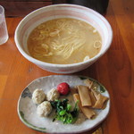 誠や - のせしおラーメン。850円