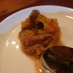 オステリア ブッコ - トリッパとチリメンキャベツ