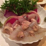 かがり - ヒラメ、シマアジの昆布締め。カワハギの肝を添えて。