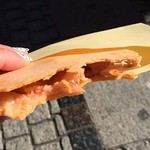 Warakukanon - ぺったんこに潰して～パクリ。
                      たこ焼きが～！もちもちしてる！おもちみたいなたこ焼きでした。