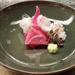 六雁 - お造り　鯛 鮪赤身+烏賊 