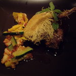 ポム・ダダン - ⑧小鳩とオマール海老のサラミ