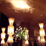 ポム・ダダン - 天井