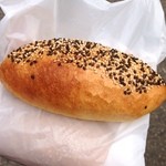 バックハウス・イリエ   - イリエの黒胡麻チーズパンハマるー！