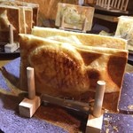 福山コロナ シネマワールド - 料理写真:クロワッサン鯛焼き♡
クリームとチョコとチーズ購入(b'3`*)
カリサクふわ〜♡♡♡
屋台で購入(人●´ω｀●)