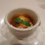 アカーチェ - トリッパ（牛胃）の煮込み　ミント風味　ハチノスを6時間かけて煮込んだ、人気メニューらしいです。