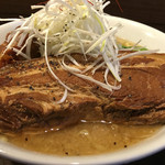 キブン、デ、、サチオ - 和しょうゆ白湯
      どでかっラフテー麺
      肉増し