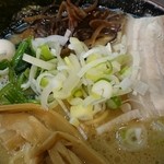 らーめん 神田の風 - とんこつ正油ラーメン (680円, 2015.12)