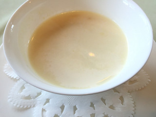 Petit Chambre - Aランチ コースのスープ