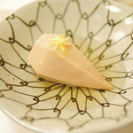 赤坂 詠月 - 京都の海老芋の含め煮、柚を添えて