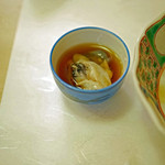 赤坂 詠月 - 柚の果汁で作ったポン酢に浸した鮑の肝