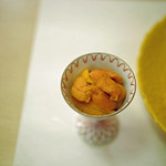 赤坂 詠月 - 有田焼の瀟洒な器のなかにはミョウバンを使ってない無添加の塩水雲丹