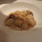 インカント - ジャガイモのニョッキにポルチーニ茸。香り高いディナーでした。