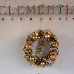 クレメンティア - クリスマスリースが飾られていました(^_-)-☆年末近しです。