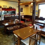 Tsukamoto Shokudou - 店内の一部　入店して衝立を回り込むと見える景色