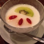 福龍香 - 自慢の杏仁豆腐