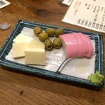 大衆酒場 よっちゃん - 三点盛￥200