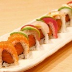 Sushi Bar JUNTA - レインボーロール