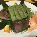 味道楽 - 2015冬の季節メニュー カワハギのたたき(時価)　カワハギの肝と身を叩いて大葉で巻いてあります。　