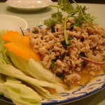 バンコク酒場 - 鶏挽き肉の辛口ハーブ和え「ラープ・ガイ」 ￥900