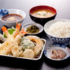 天ぷら七八 - 料理写真:定食にはご飯とみそ汁がつきます。名物いかの塩辛とお漬物は食べ放題です。