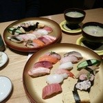 すし食いねぇ！ - 本日の満腹ランチ。なんと1080円(税込)