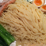 麺屋ぬかじ - 大盛の麺