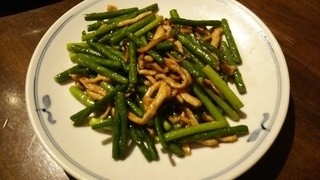 中国料理 高尾 - 豚肉細切りとにんにくの茎炒め（小）