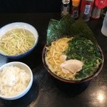 麺匠家 - ネギラーメン＋ほうれん草(ライスはサービス)